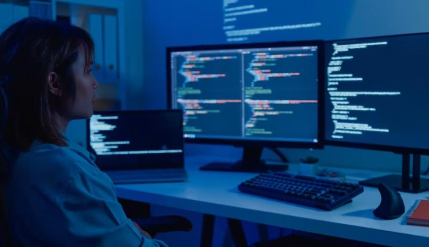 清河区小程序开发公司突围策略:数据驱动决策与主机赋能的双重加持